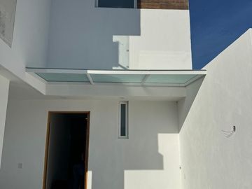 CASA NUEVA EN VENTA EN CONDOMINIO AL SUR PONIENTE DE AGUASCALIENTES