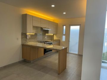 CASA NUEVA EN VENTA EN CONDOMINIO AL SUR PONIENTE DE AGUASCALIENTES