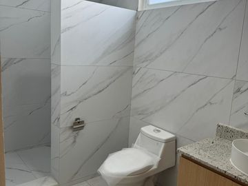 CASA NUEVA EN VENTA EN CONDOMINIO AL SUR PONIENTE DE AGUASCALIENTES