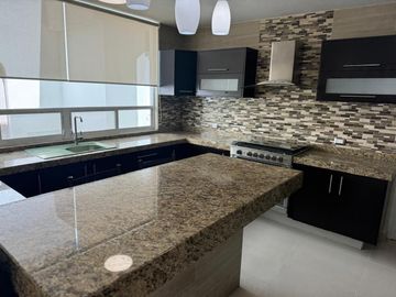 CASA EN VENTA EN FRACC. SANTA ELENA POR DEBAJO DE AVALUO AGUASCALIENTES
