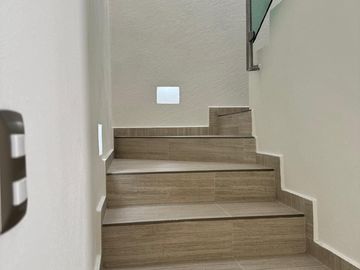 CASA EN VENTA EN FRACC. SANTA ELENA POR DEBAJO DE AVALUO AGUASCALIENTES