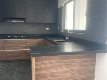 CASA NUEVA EN VENTA EN CONDOMINIO AL PONIENTE DE AGUASCALIENTES