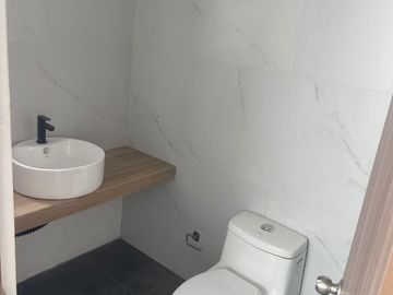 CASA NUEVA EN VENTA EN CONDOMINIO AL PONIENTE DE AGUASCALIENTES
