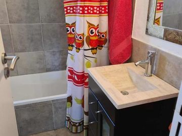 Departamento en venta - 2 Dormitorios 2 Baños - 78Mts2 - Adrogué