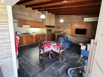 Casa en  Funes