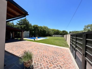 Casa en  Funes