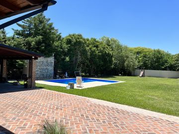 Casa en  Funes