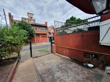 ¡Oportunidad Única! Casa en Planta Baja a Pasos de Panamericana y Cercana a Av. General Paz- En Venta