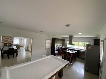Casa en venta en Barrio Santa Ana