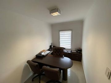 Casa en venta en Barrio Santa Ana