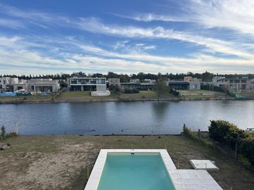 Casa en venta al lago en San Matias - Área 1