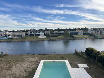 Casa en venta al lago en San Matias - Área 1