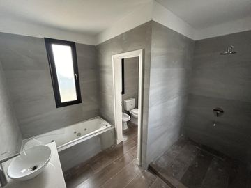 Casa en venta al lago en San Matias - Área 1