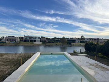 Casa en venta al lago en San Matias - Área 1