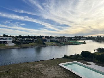 Casa en venta al lago en San Matias - Área 1