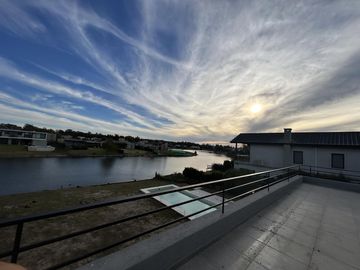 Casa en venta al lago en San Matias - Área 1