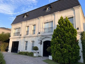 Casa en  Venta en Barrio Privado Septiembre, Escobar