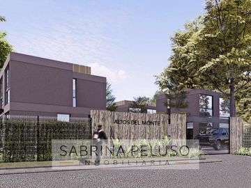 Venta casa en complejo Privado Altos de Monte.