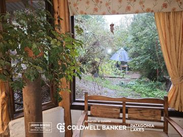 VENTA Casa   departamento 3 dormitorios 135m2, lote 1138m2, Barrio Norte, Villa la Angostura