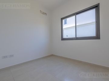 Casa en Venta en San Matias en una Planta con pileta