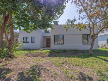 Casa en Venta en San Matias en una Planta con pileta