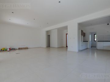 Casa en Venta en San Matias en una Planta con pileta