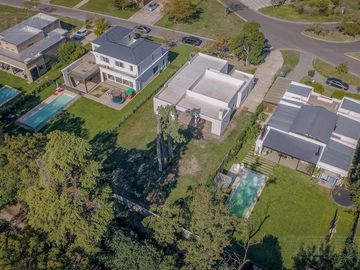 Casa en Venta en San Matias en una Planta con pileta