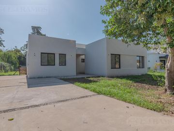 Casa en Venta en San Matias en una Planta con pileta