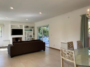 Casa en venta  Barrio Cerrado  BsAs Village