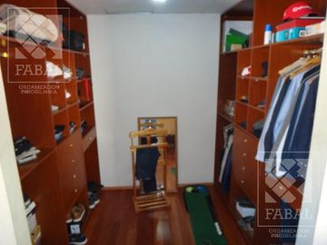 Casa venta Santa Genoveva, 3 dormitorios, 3 baños y quincho
