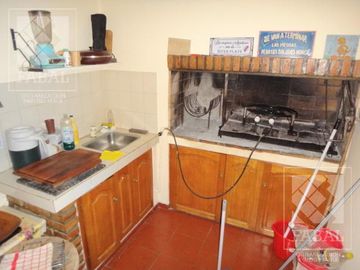Casa venta Santa Genoveva, 3 dormitorios, 3 baños y quincho