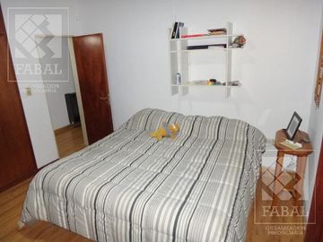 Casa venta Santa Genoveva, 3 dormitorios, 3 baños y quincho