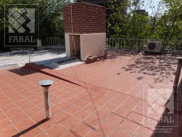 Casa venta Santa Genoveva, 3 dormitorios, 3 baños y quincho