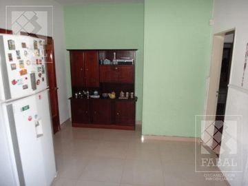 Casa venta Santa Genoveva, 3 dormitorios, 3 baños y quincho