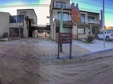 Departamento en venta - 2 dormitorios 1 baño - 120mts2 - Las Toninas