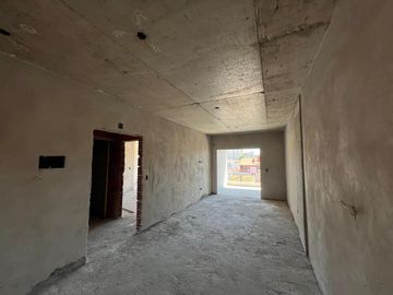 Departamento de dos ambientes con quincho y terraza a la venta en el Centro de Wilde