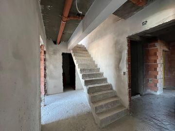 Departamento de dos ambientes con quincho y terraza a la venta en el Centro de Wilde