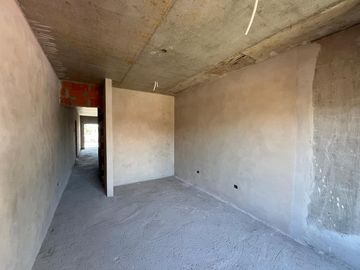 Departamento de dos ambientes con quincho y terraza a la venta en el Centro de Wilde