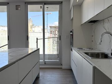 DEPARTAMENTO PREMIUM DE TRES DORMITORIOS EN SUITE VENTA PISCINA CENTRO ROSARIO