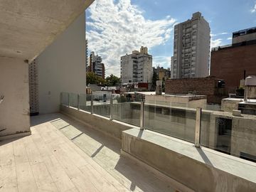 DEPARTAMENTO PREMIUM DE TRES DORMITORIOS EN SUITE VENTA PISCINA CENTRO ROSARIO