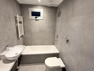 DEPARTAMENTO PREMIUM DE TRES DORMITORIOS EN SUITE VENTA PISCINA CENTRO ROSARIO
