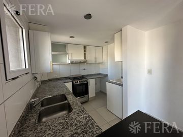 Venta departamento 3 ambientes con balcón en Quilmes