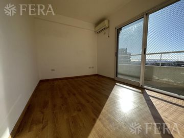 Venta departamento 3 ambientes con balcón en Quilmes