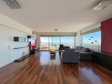 Departamento de 3 dormitorios más dependencia, 2 cocheras y amenities en Maui