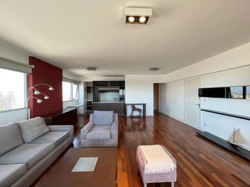 Departamento de 3 dormitorios más dependencia, 2 cocheras y amenities en Maui