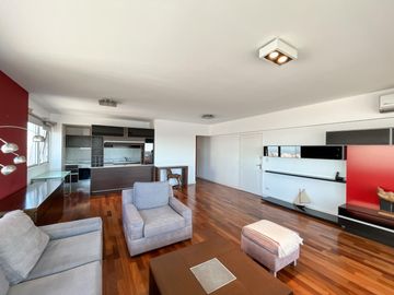 Departamento de 3 dormitorios más dependencia, 2 cocheras y amenities en Maui