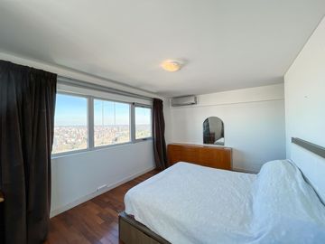 Departamento de 3 dormitorios más dependencia, 2 cocheras y amenities en Maui