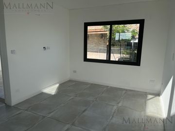 Venta Casa 3 Dormitorios A Estrenar en Medal Country Club