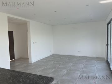 Venta Casa 3 Dormitorios A Estrenar en Medal Country Club