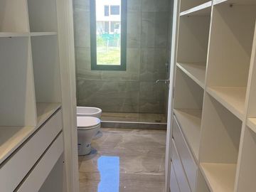 Venta Casa 3 Dormitorios A Estrenar en Medal Country Club